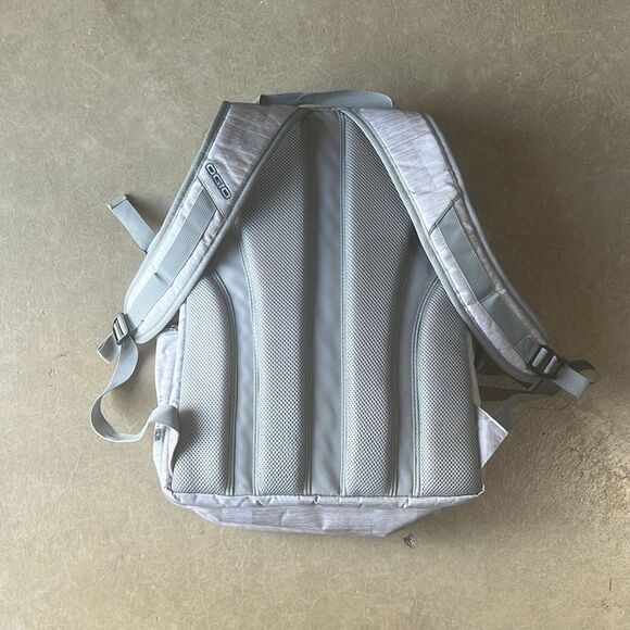 OGIO Urban Watson 17" laptop Backpack - Picture 7 of 10